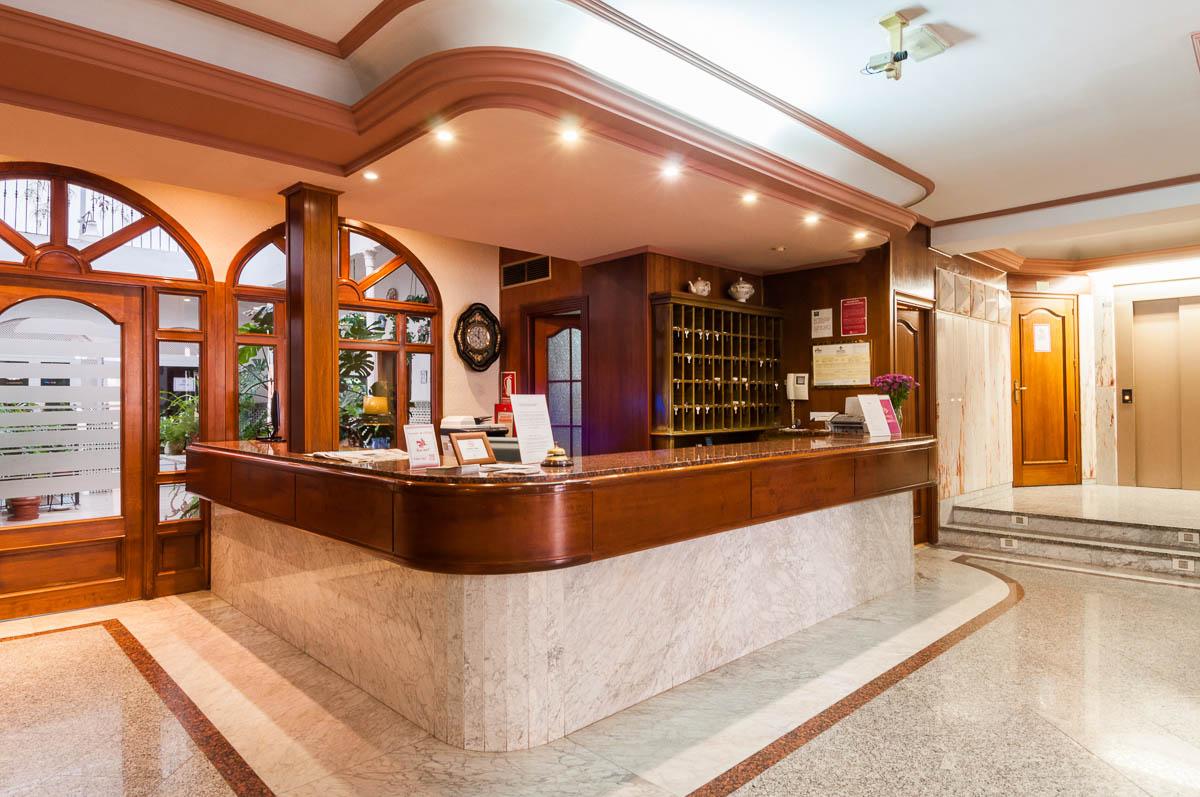 Hotel Victoria Linares  Exterior foto