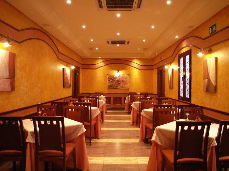 Hotel Victoria Linares  Exterior foto